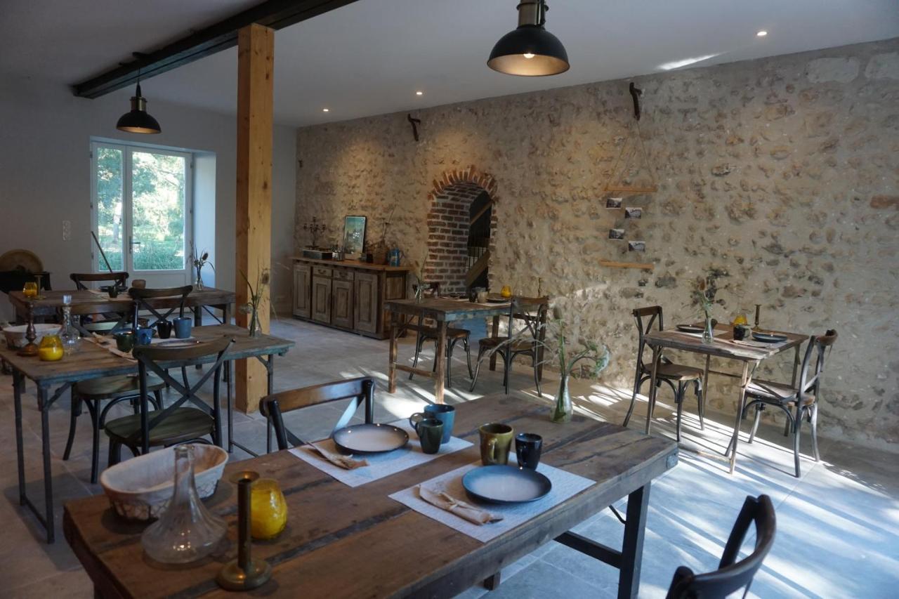 Le Moulin De Moquesouris - Chambres D'Hotes Et Table D'Hote Nazelles-Negron Esterno foto