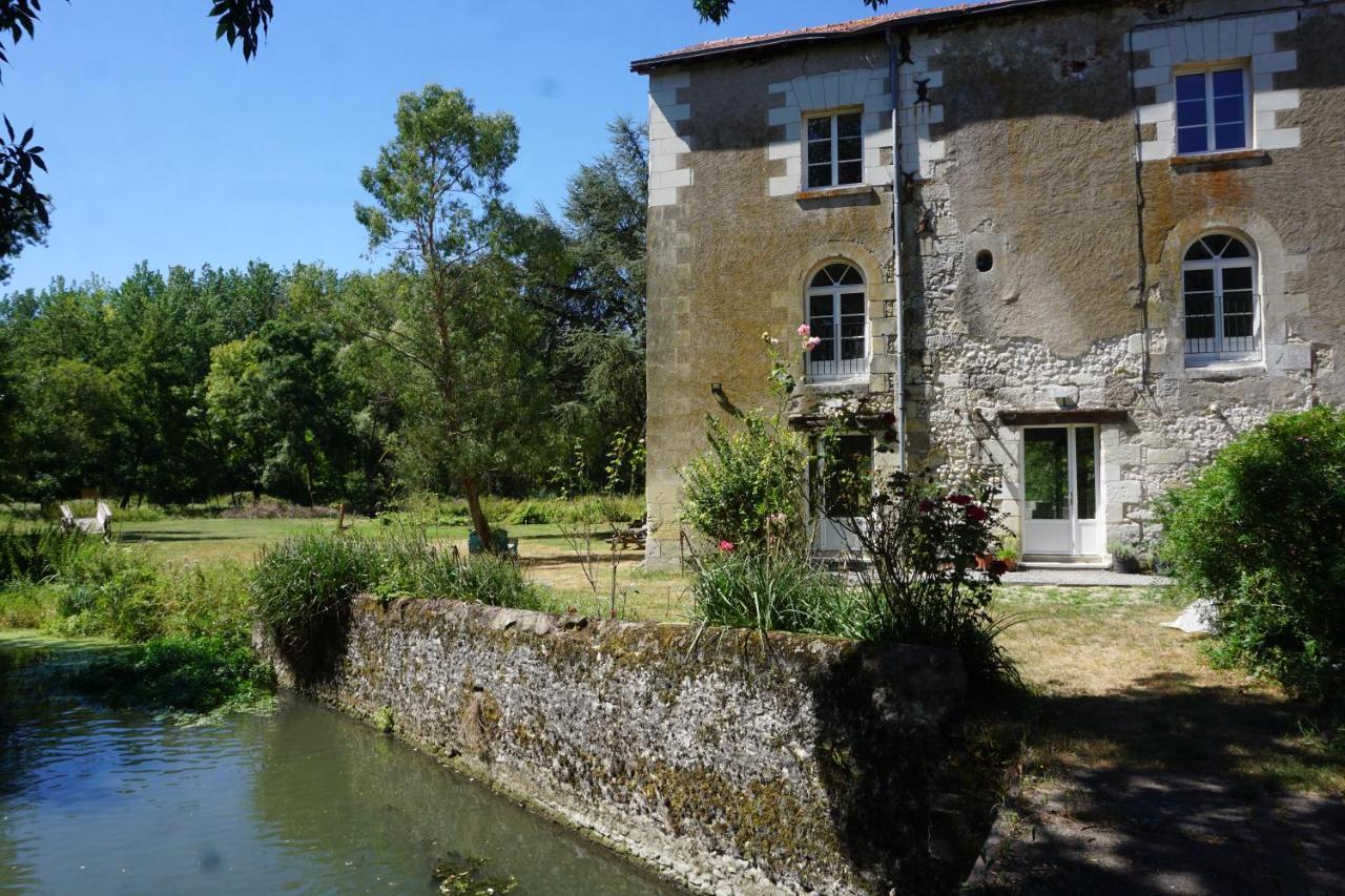 Le Moulin De Moquesouris - Chambres D'Hotes Et Table D'Hote Nazelles-Negron Esterno foto