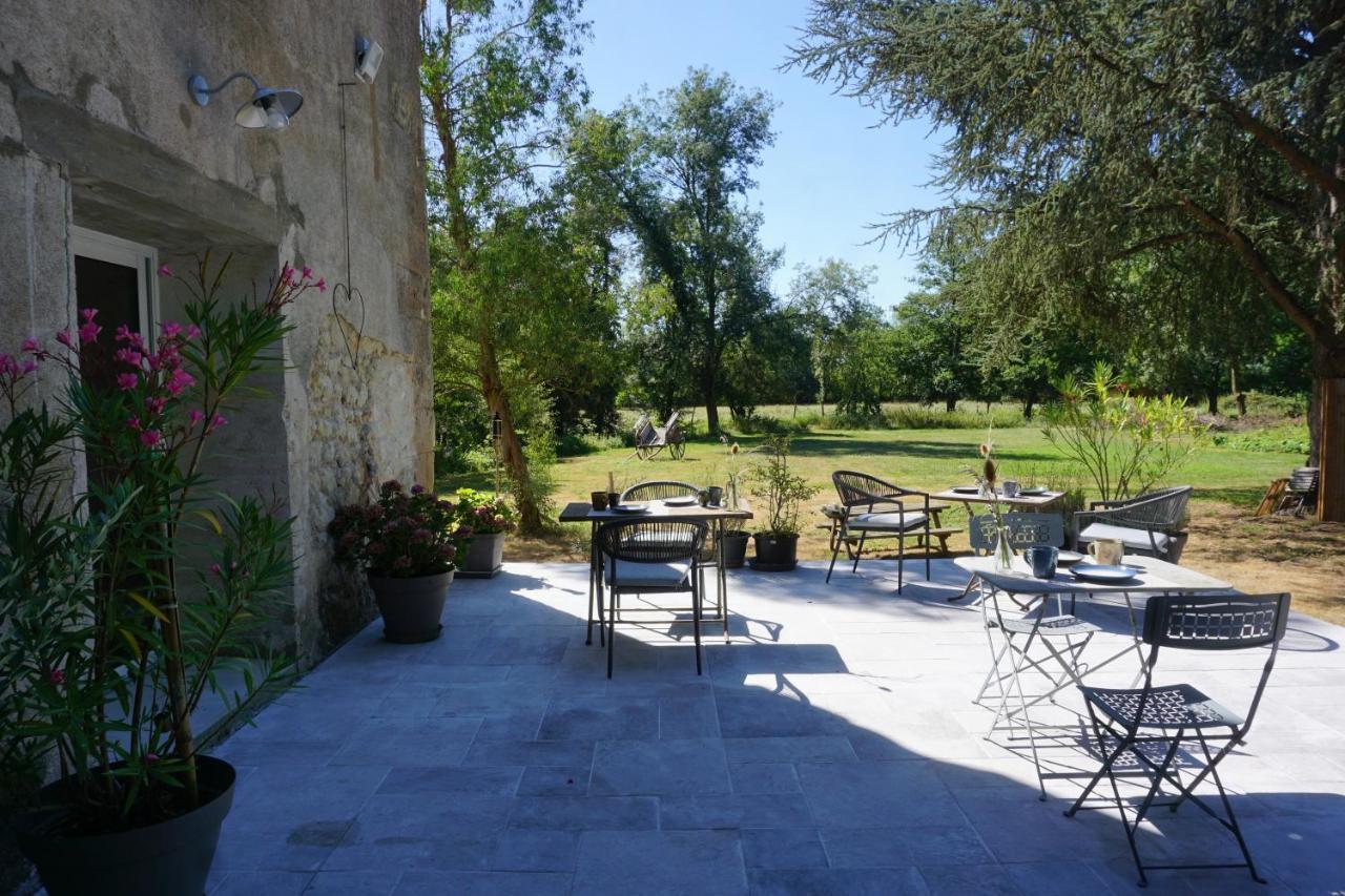 Le Moulin De Moquesouris - Chambres D'Hotes Et Table D'Hote Nazelles-Negron Esterno foto