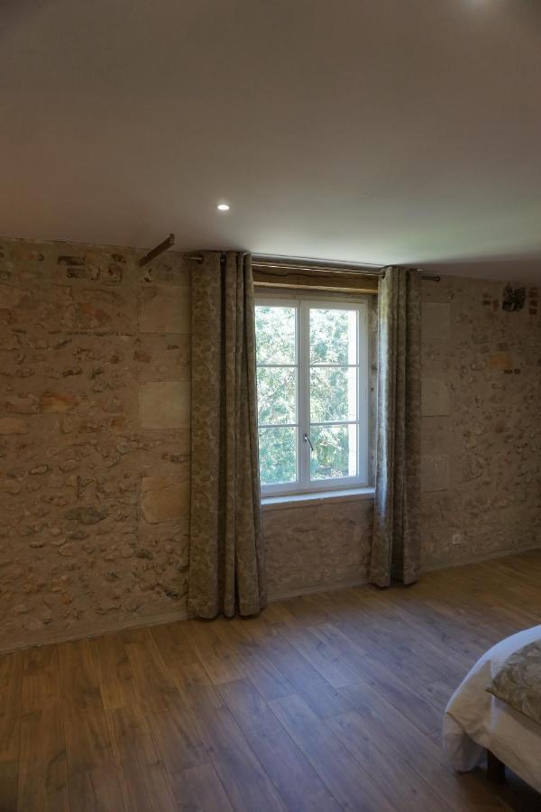 Le Moulin De Moquesouris - Chambres D'Hotes Et Table D'Hote Nazelles-Negron Esterno foto
